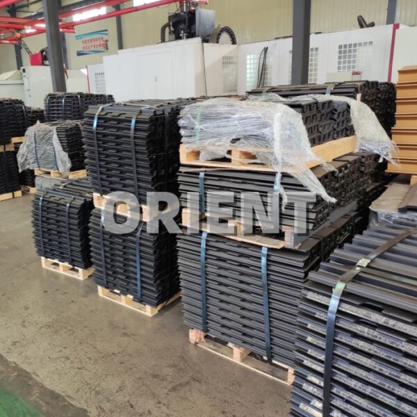 Bauer BG50 Track Shoes for Drilling Rig - Image 3
