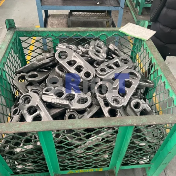 Liebherr HS895HD Track Chain for Crawler Crane - drillingtrackparts.com